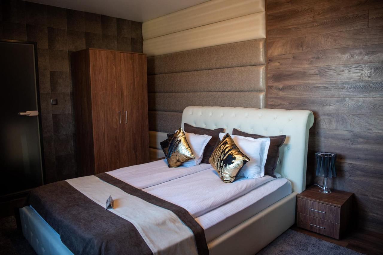 Acktion Deluxe Hotel Shumen Exterior photo