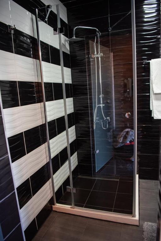Acktion Deluxe Hotel Shumen Exterior photo