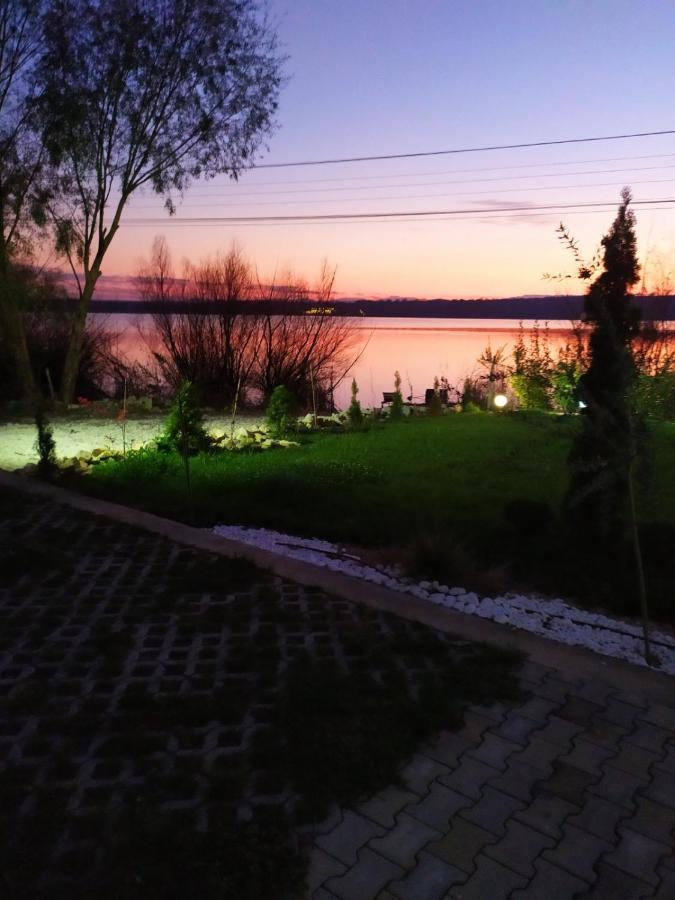 Acktion Deluxe Hotel Shumen Exterior photo